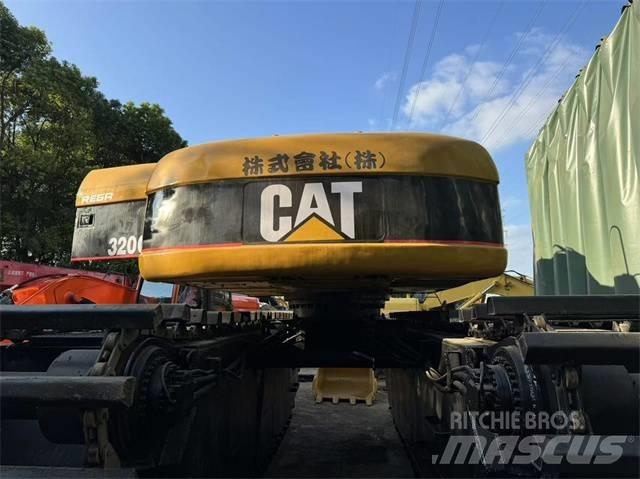 CAT 320 C Koparki pływające - amfibie