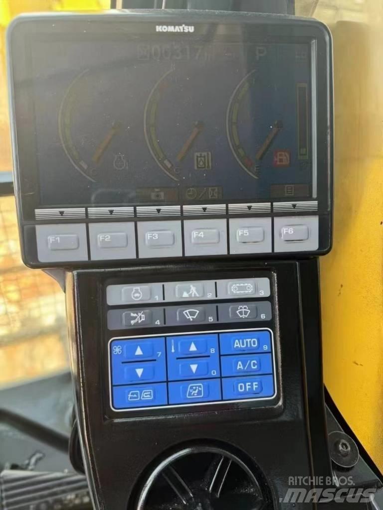 Komatsu 450LC-8 Koparki gąsienicowe