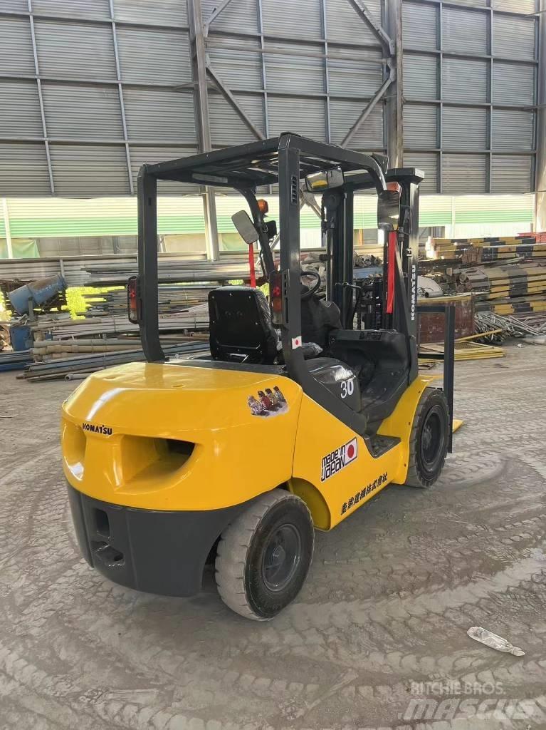 Komatsu FD 30 T-17 Wózki Diesla