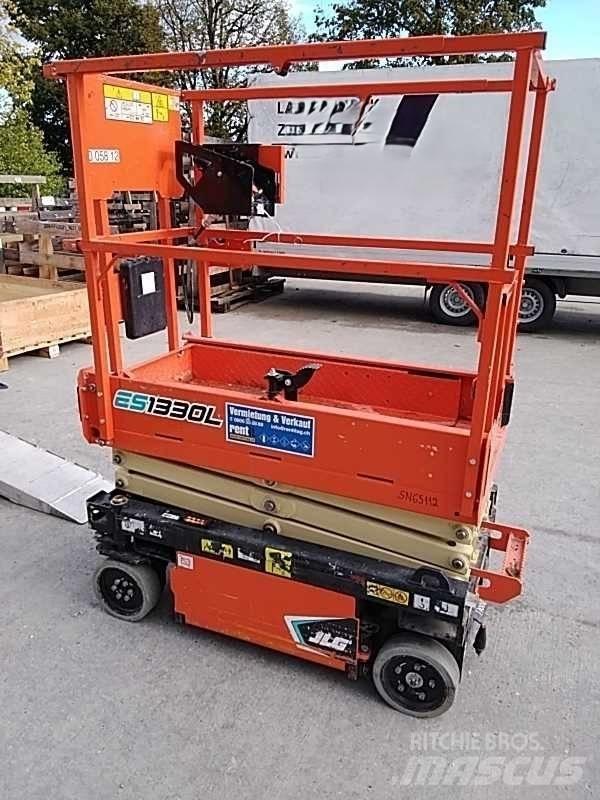 JLG ES 1330 L Podnośniki nożycowe