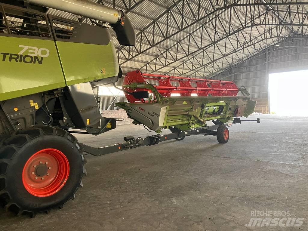 CLAAS Trion 730 Kombajny zbożowe