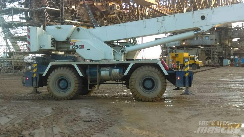 Grove RT 650 E Żurawie terenowe