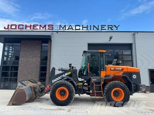 Doosan DL 250-7 Ładowarki kołowe