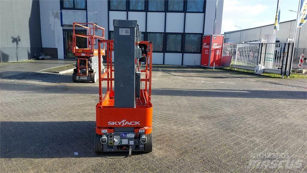 SkyJack SJ16 Inne podnośniki