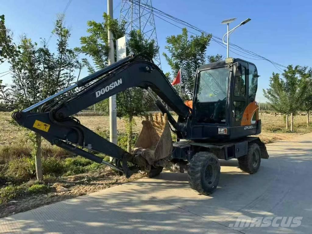 Doosan DX 60 Minikoparki