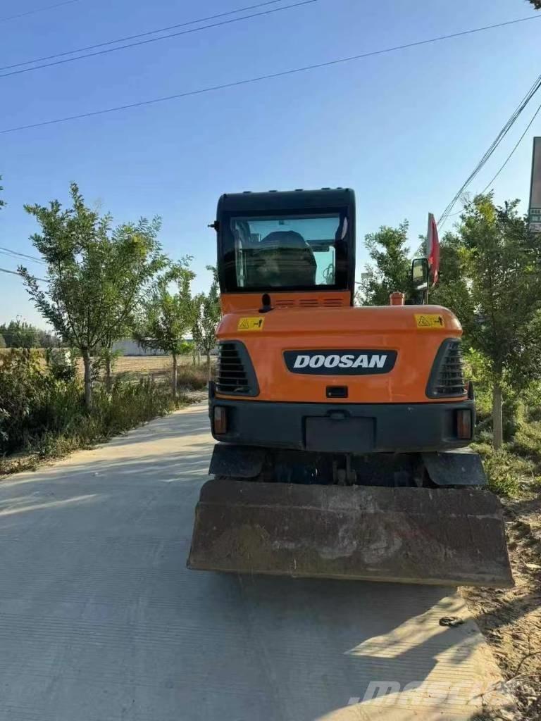 Doosan DX 60 Minikoparki