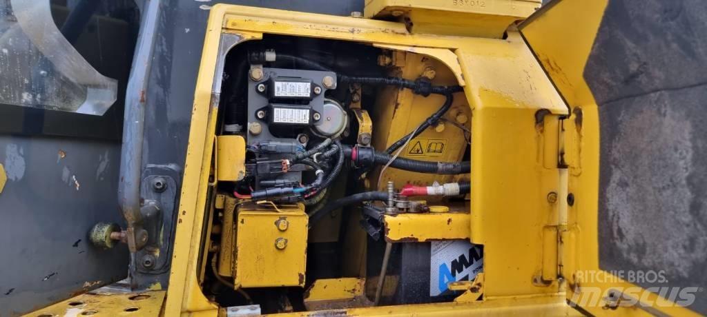 Komatsu D 61 EX-15 Spycharki gąsienicowe