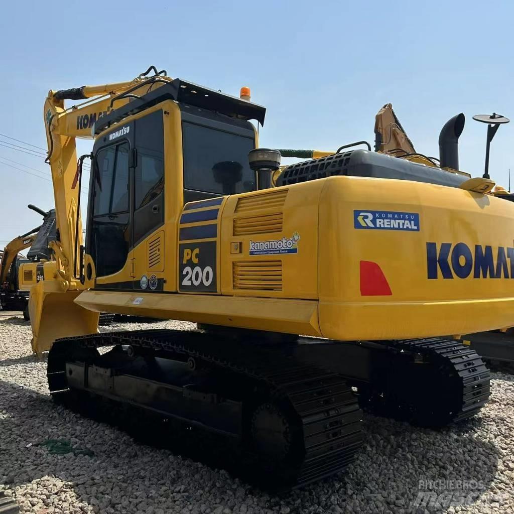 Komatsu PC 200-8 Koparki gąsienicowe