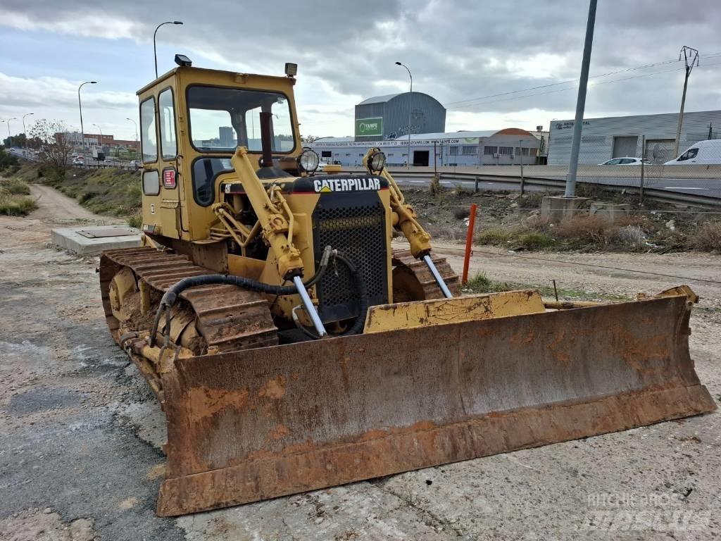 CAT D 4 D Spycharki gąsienicowe