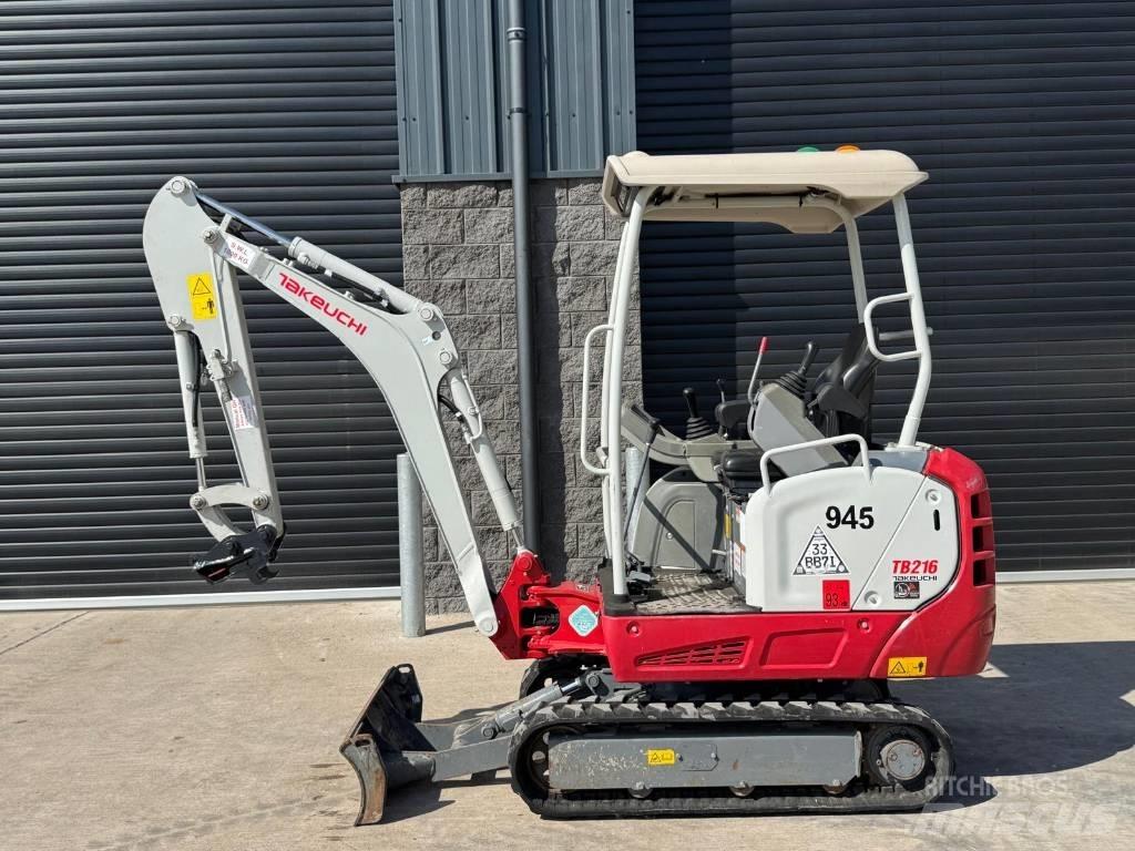 Takeuchi TB 216 Minikoparki