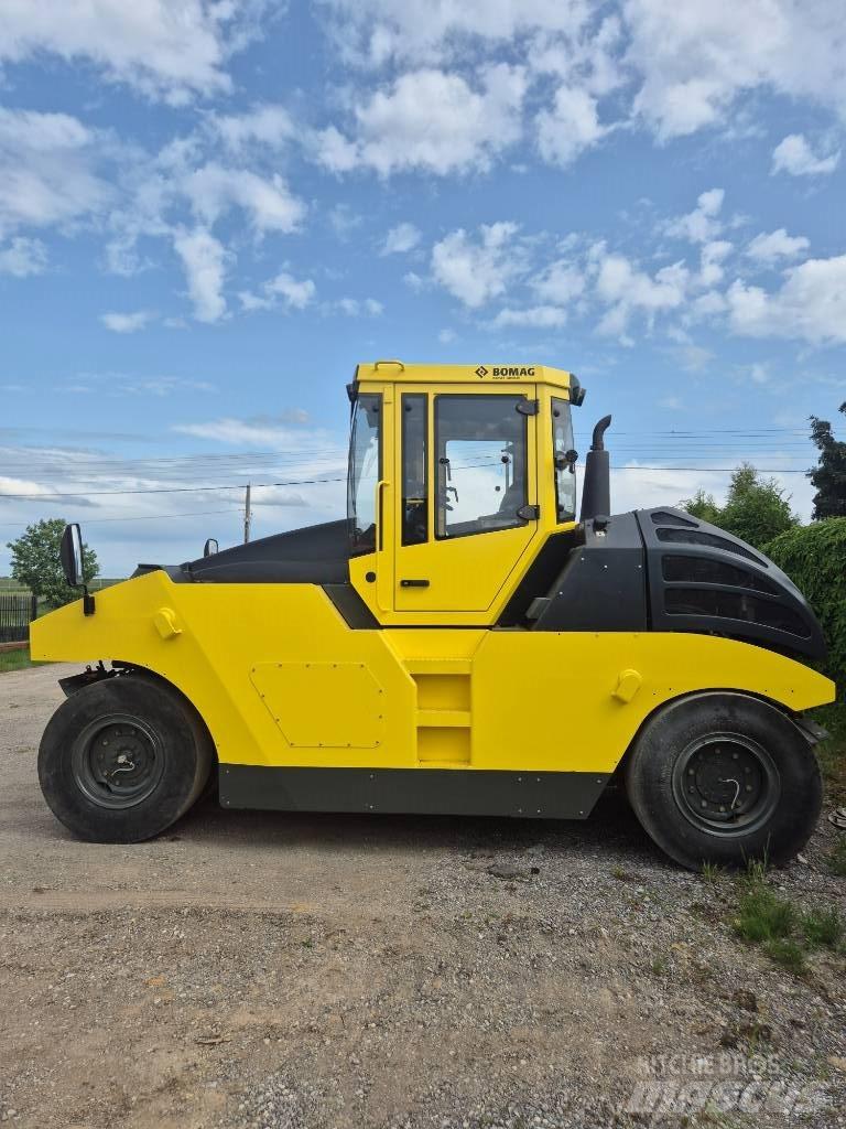 Bomag BW 24 R H Walce ogumione