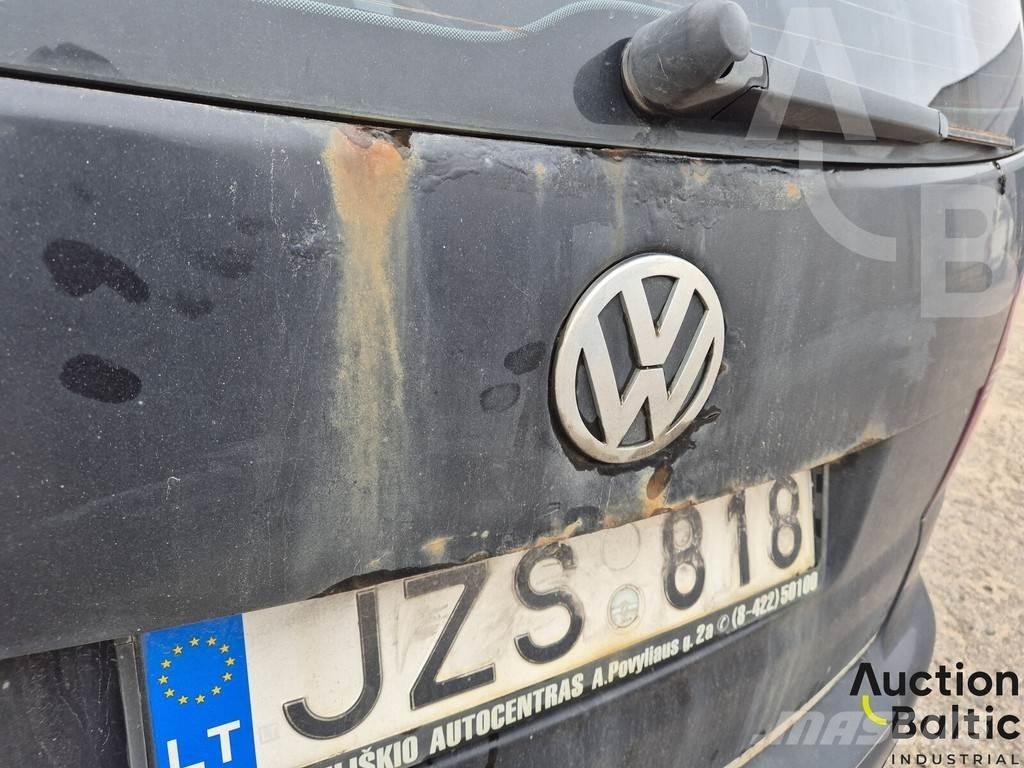 Volkswagen Touran Samochody osobowe