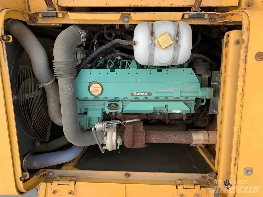 Volvo EC210D Koparki gąsienicowe