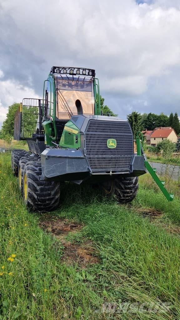 John Deere 1010G Forwardery