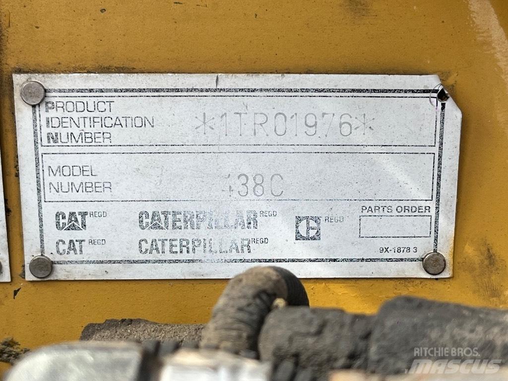 CAT 438 C Koparko-ładowarki