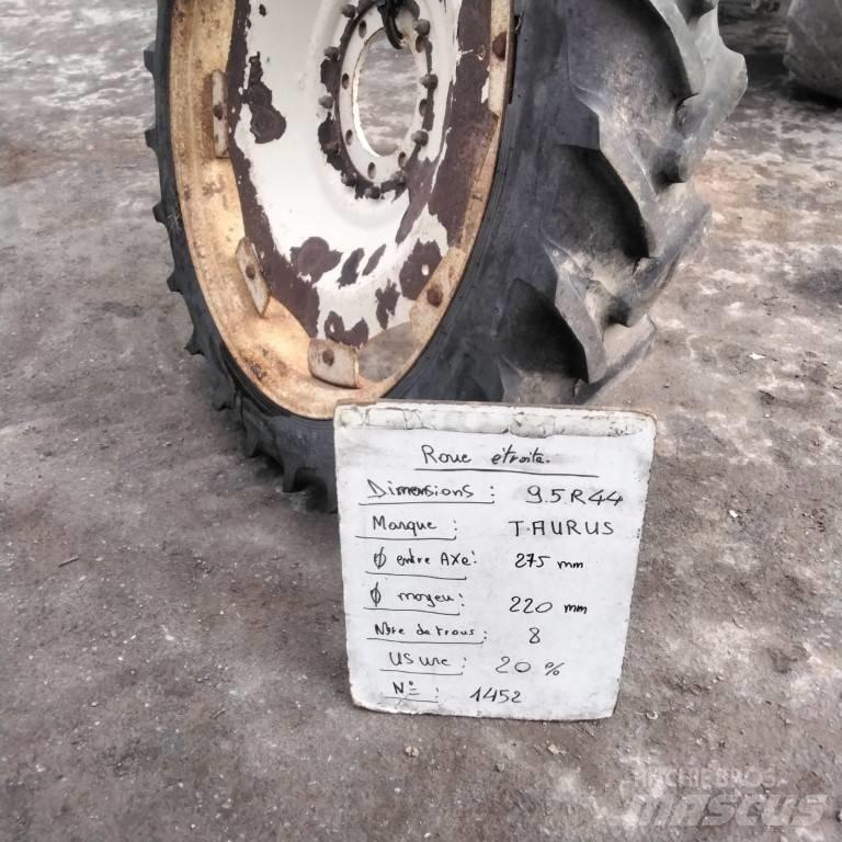 Taurus 9.5R44 Opony, koła i felgi