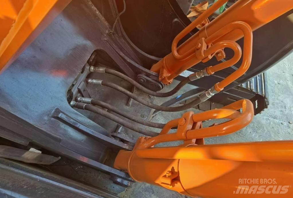 Hitachi ZX 200 Koparki gąsienicowe