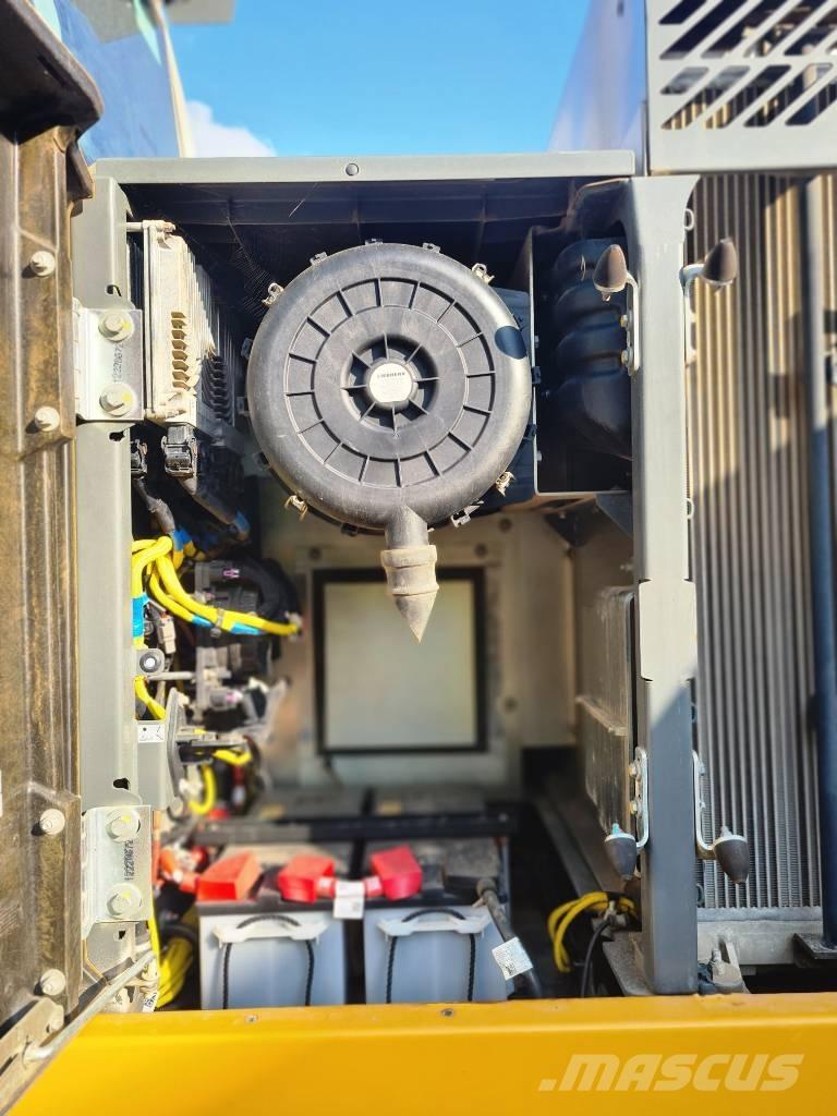 Liebherr R 930 LC Koparki gąsienicowe