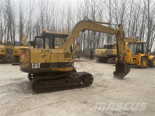 CAT E70B Koparki gąsienicowe