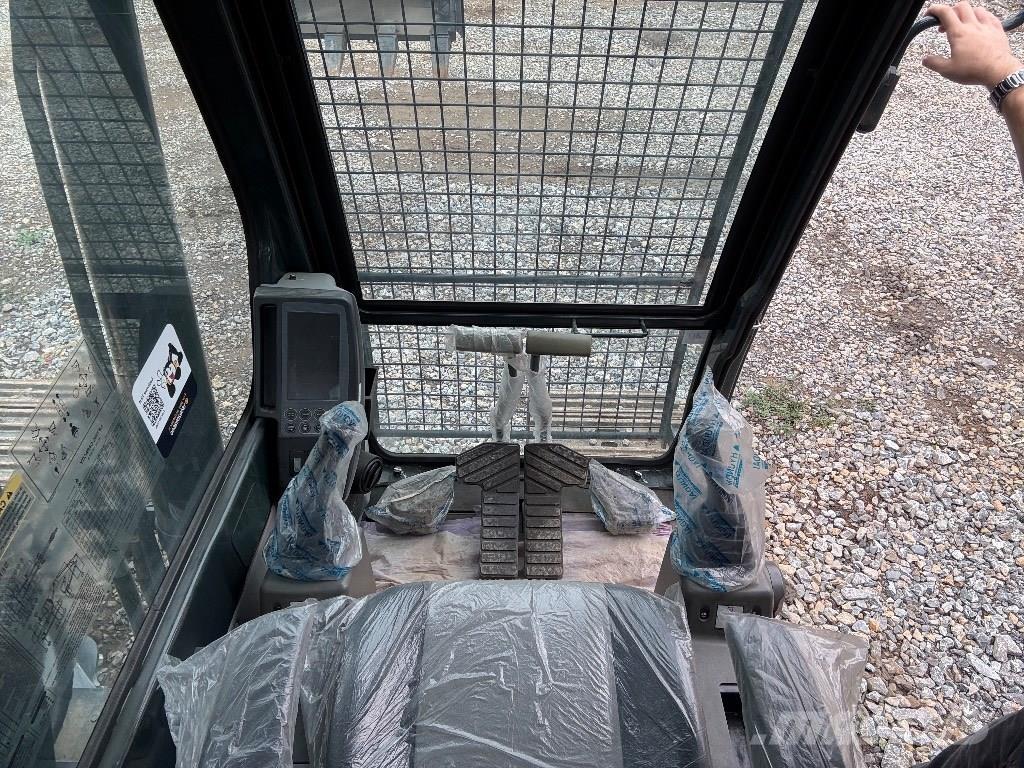 Hyundai Robex 220 LS Koparki gąsienicowe