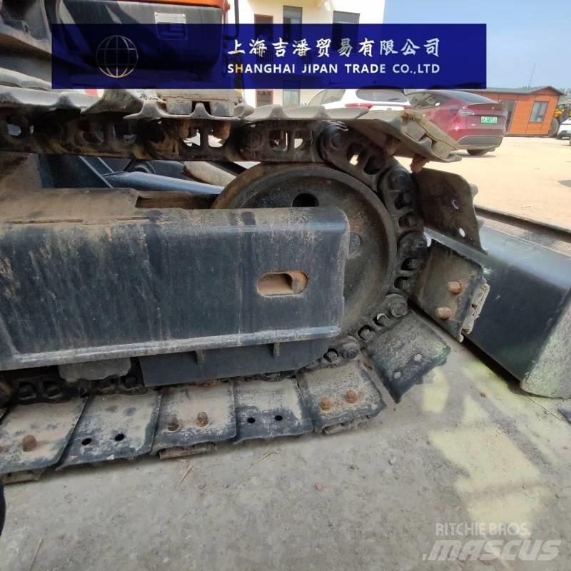Doosan DX 75 Minikoparki