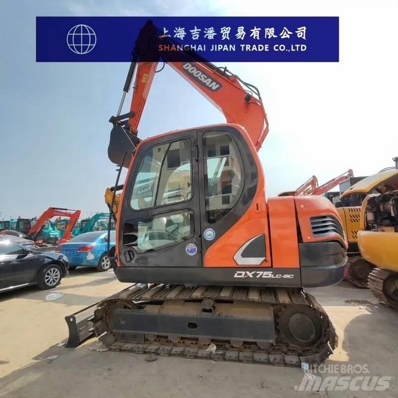 Doosan DX 75 Minikoparki