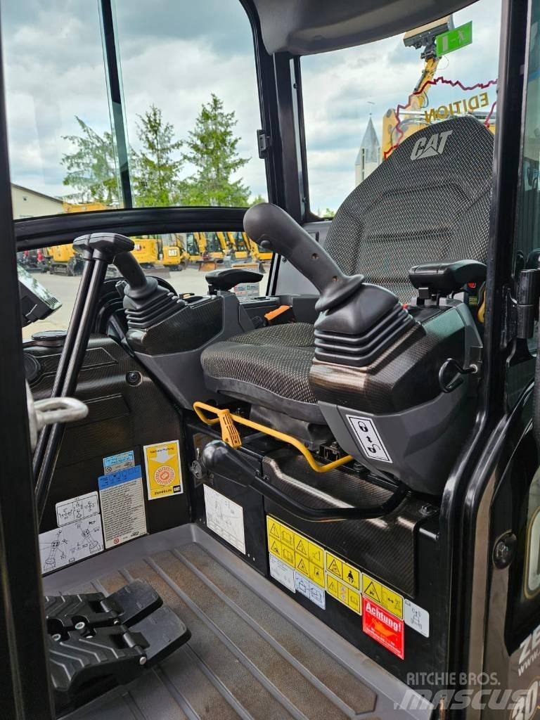 CAT 301.8 CR Minikoparki