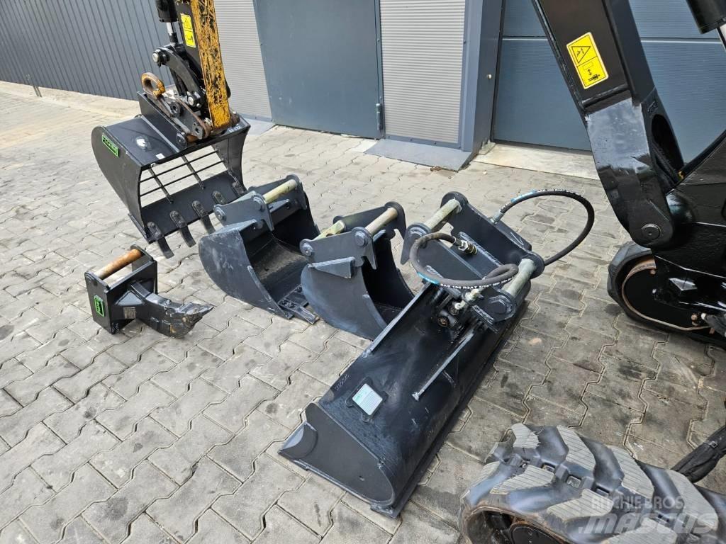 CAT 301.8 CR Minikoparki