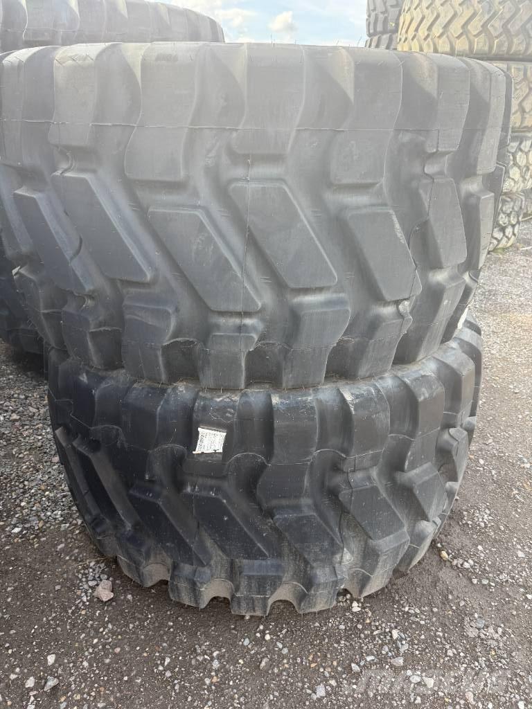 Goodyear 750/65R25 Opony, koła i felgi
