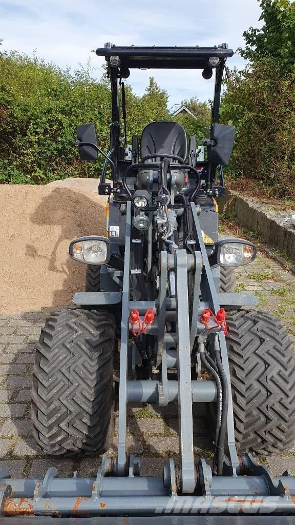 GiANT G 2300 X-tra Ładowarki kołowe