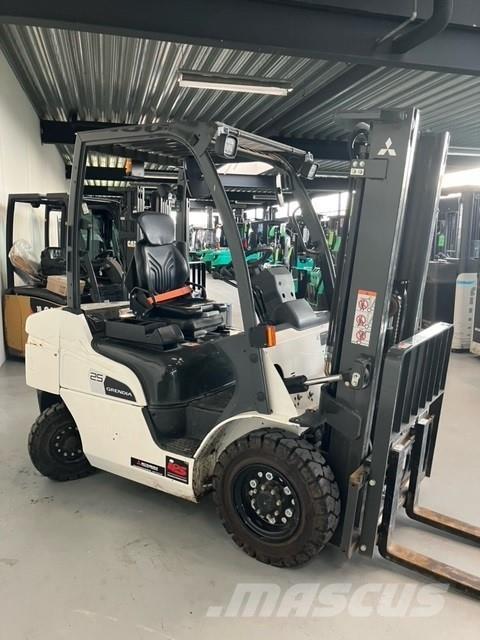 Mitsubishi FD25N3 Wózki Diesla