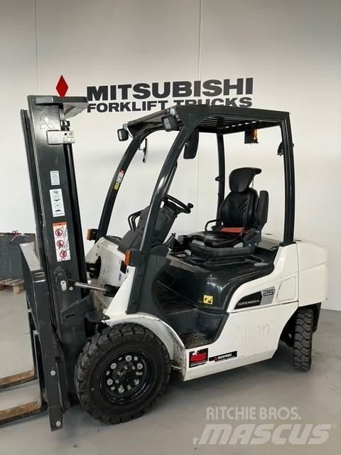 Mitsubishi FD25N3 Wózki Diesla