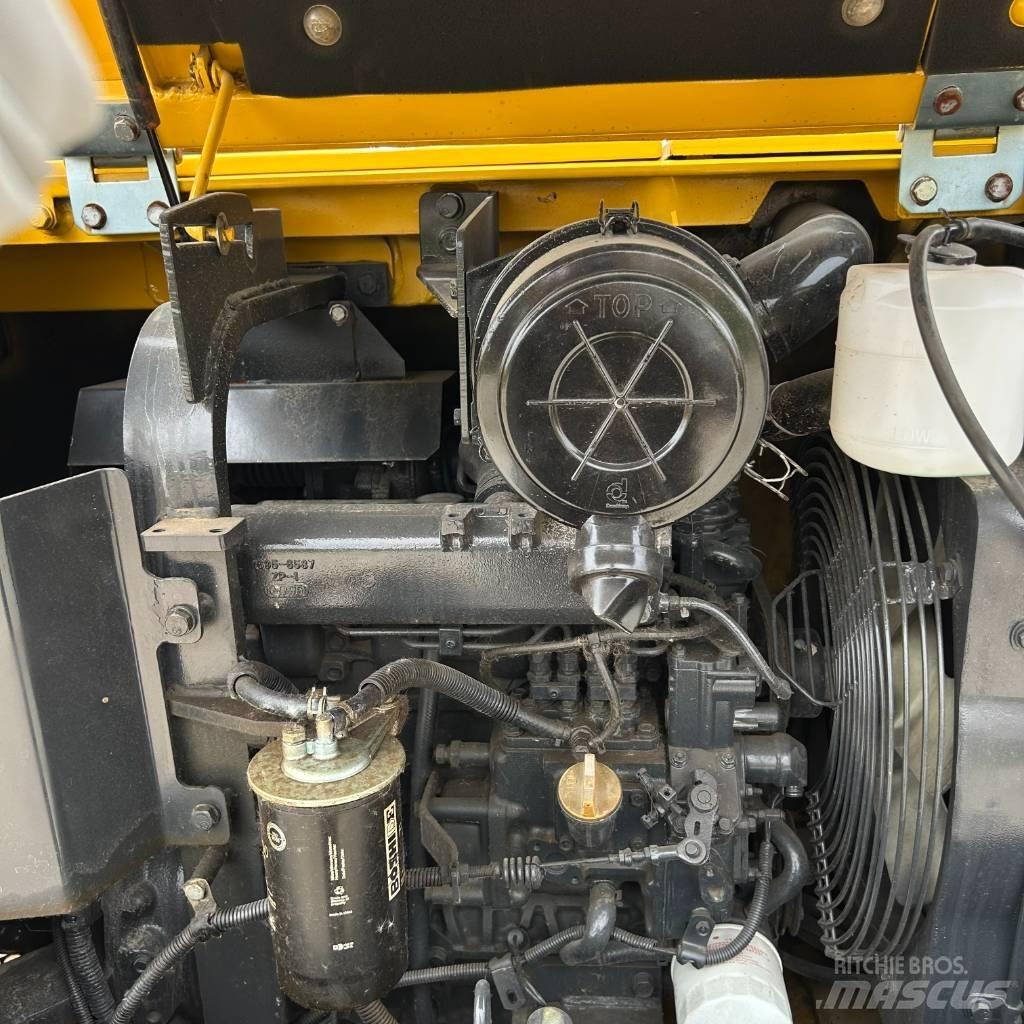 Komatsu 56-7 Koparki gąsienicowe