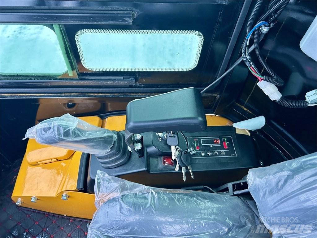 JPC HT18 HYTILLÄ Minikoparki