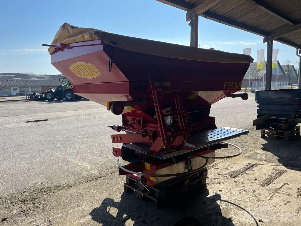 Bredal F2 3200 Rozrzutnik obornika