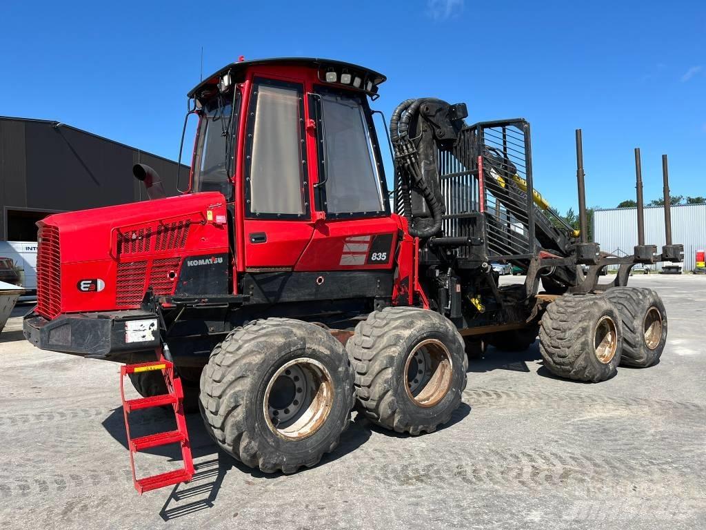 Komatsu 835 Forwardery