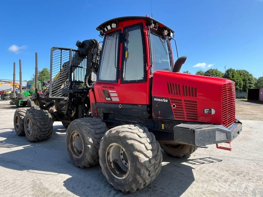 Komatsu 835 Forwardery