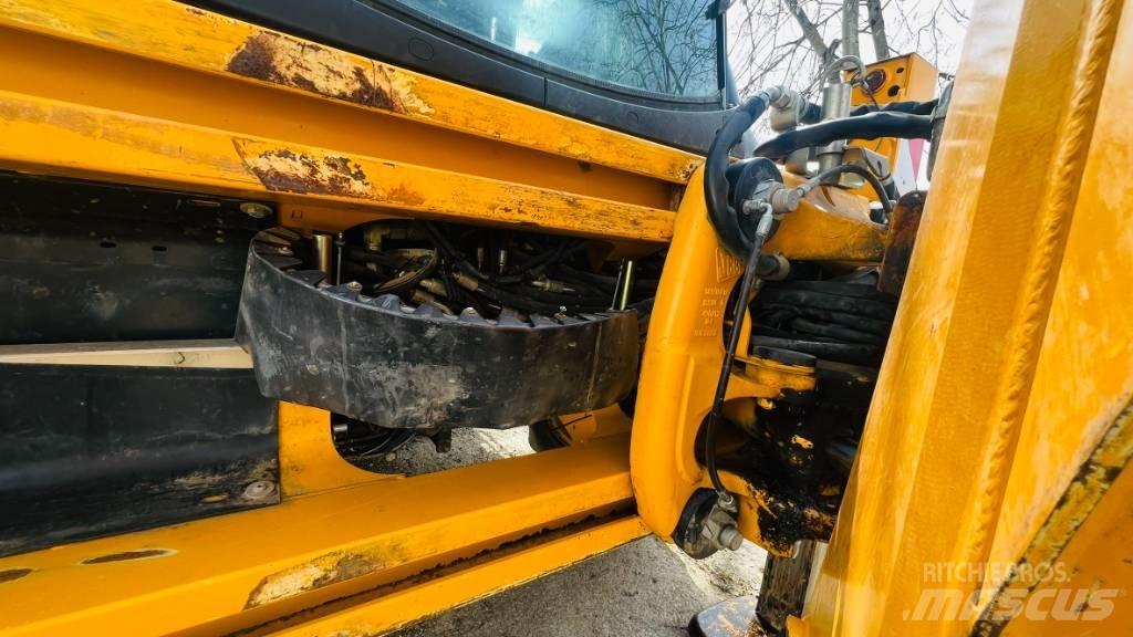 JCB 4 CX Koparko-ładowarki