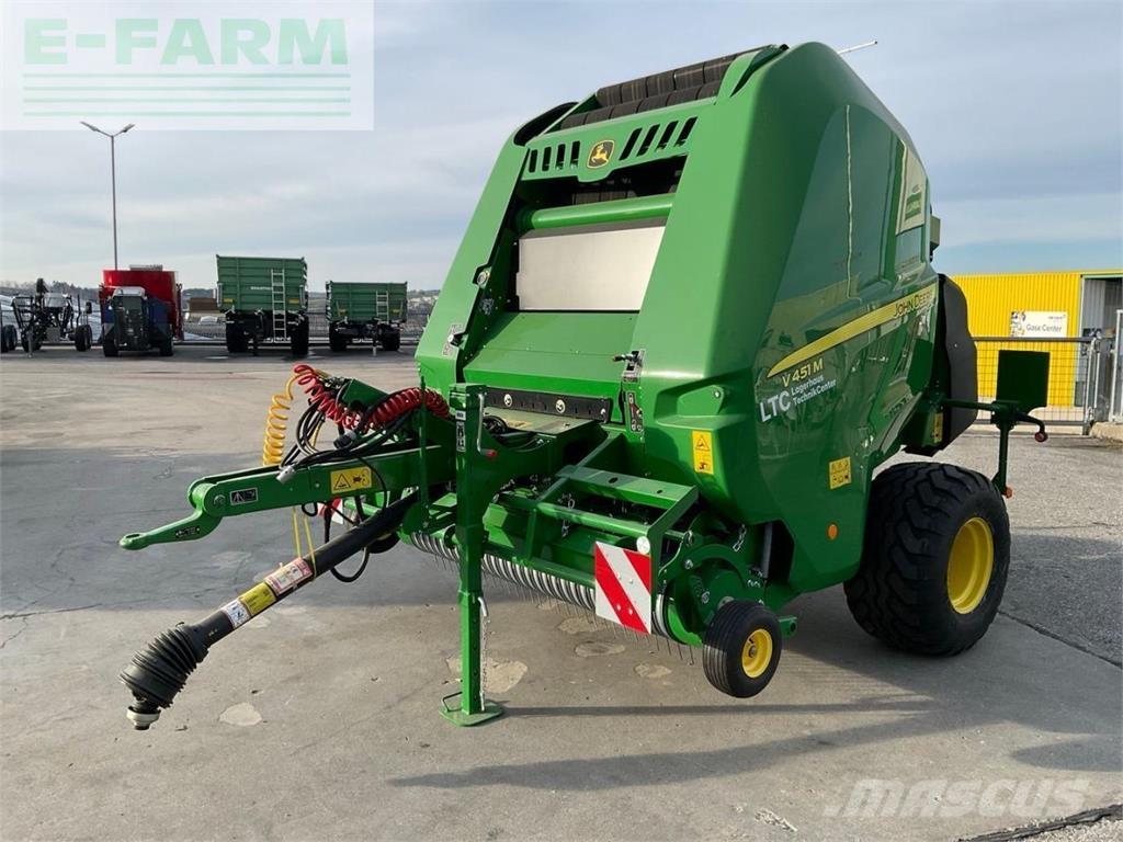 John Deere V451 M Prasy kostkujące