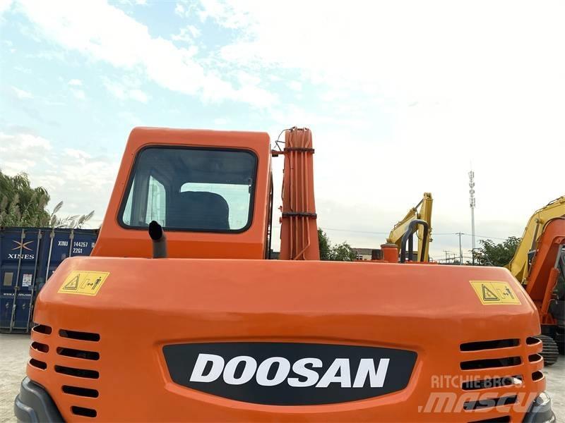 Doosan DH 80 Koparki gąsienicowe