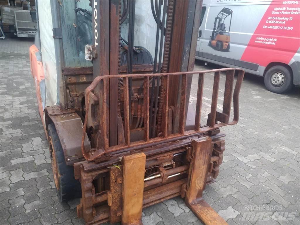 Toyota 40-8FD40N Wózki Diesla