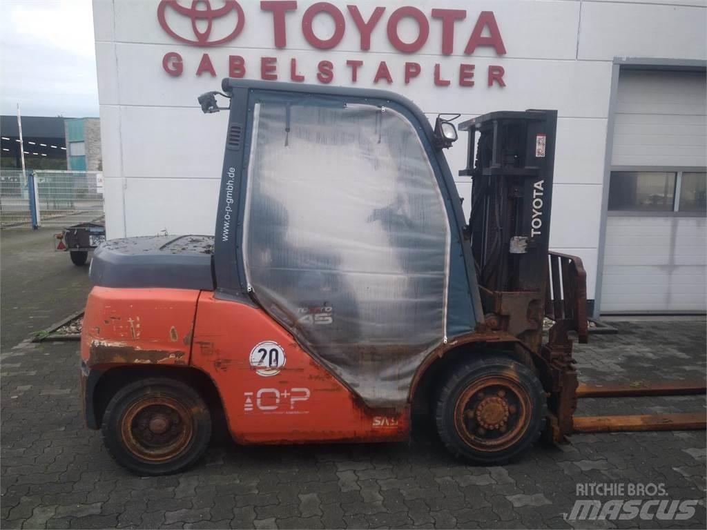 Toyota 40-8FD40N Wózki Diesla