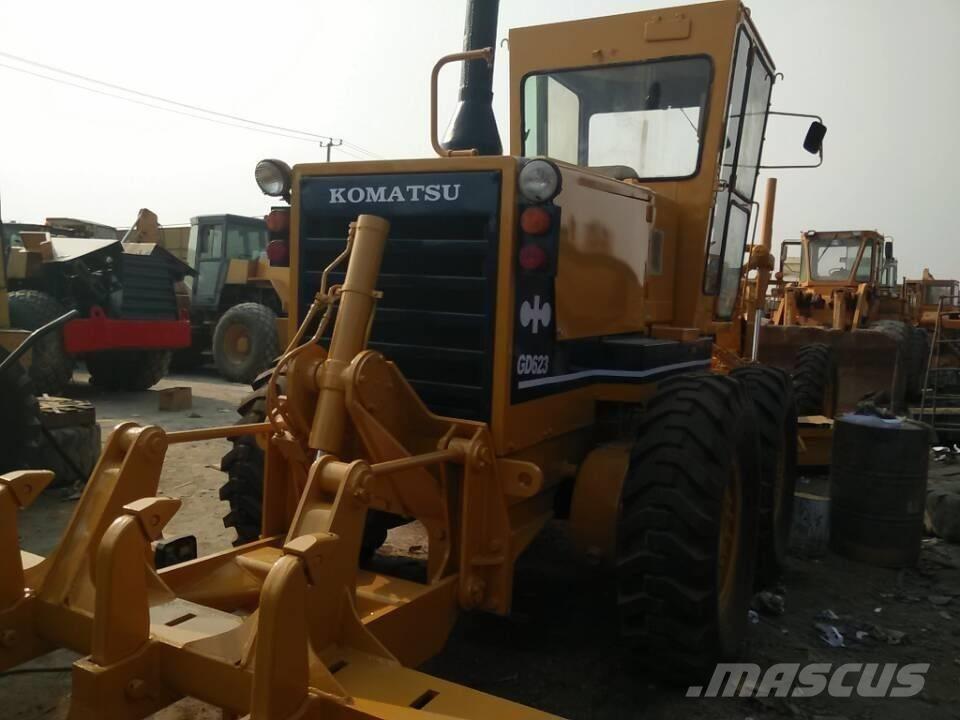 Komatsu GD 623 Równiarki