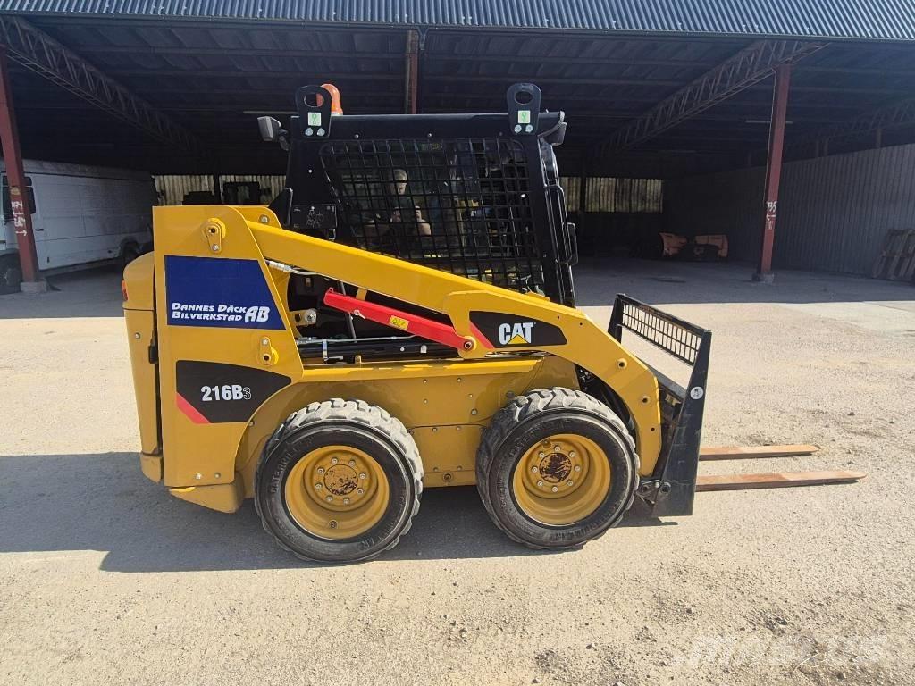 CAT 216B Ładowarki burtowe