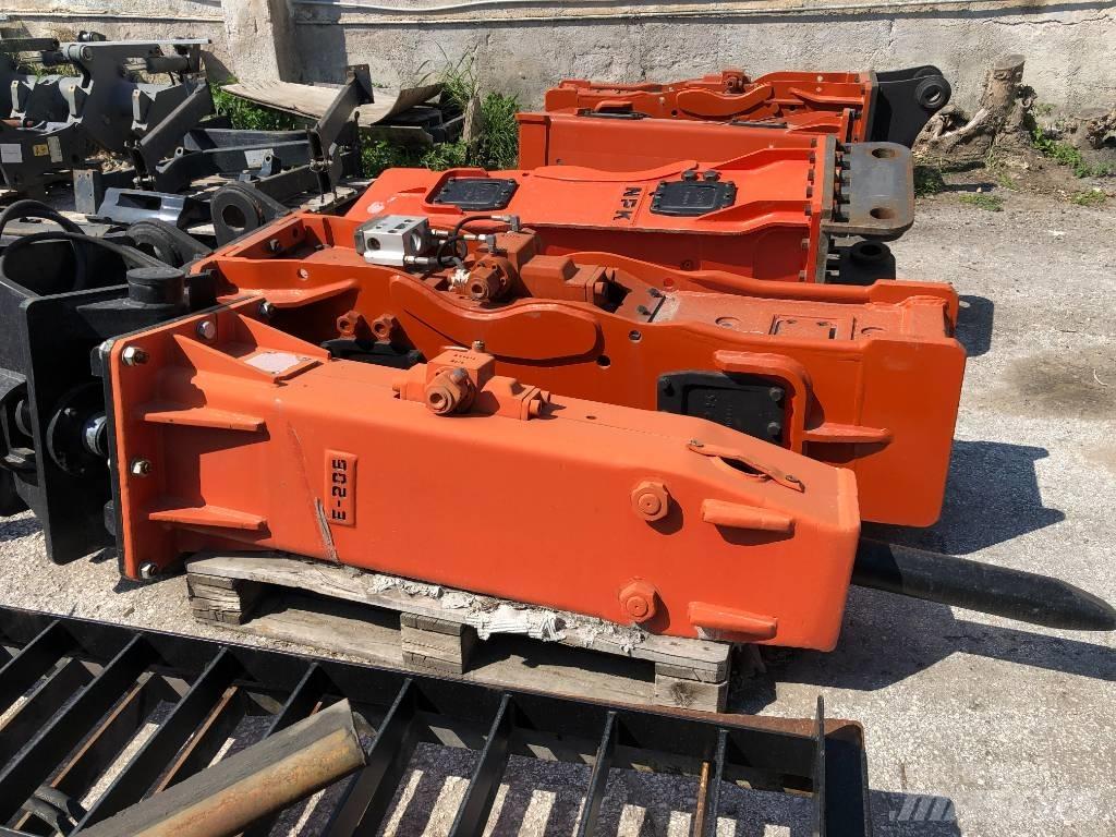 NPK E-206 Młoty hydrauliczne