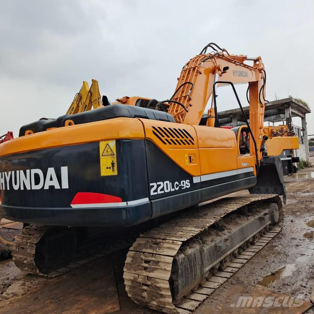 Hyundai 220 LC-9 Koparki gąsienicowe