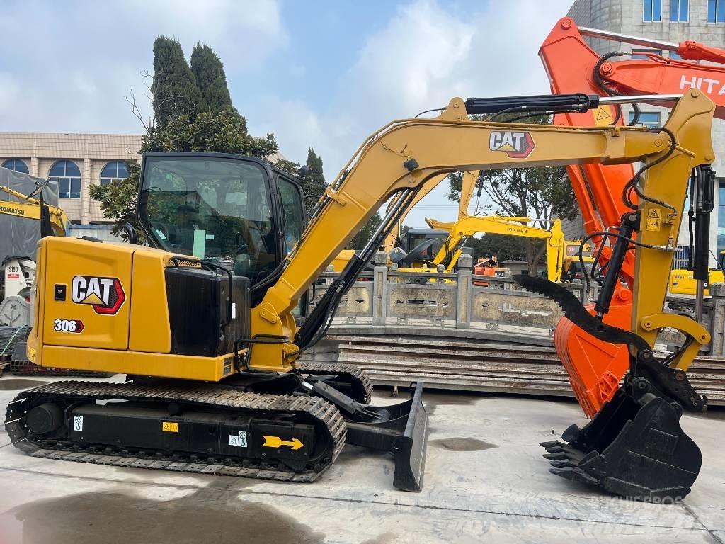 CAT 306 Minikoparki