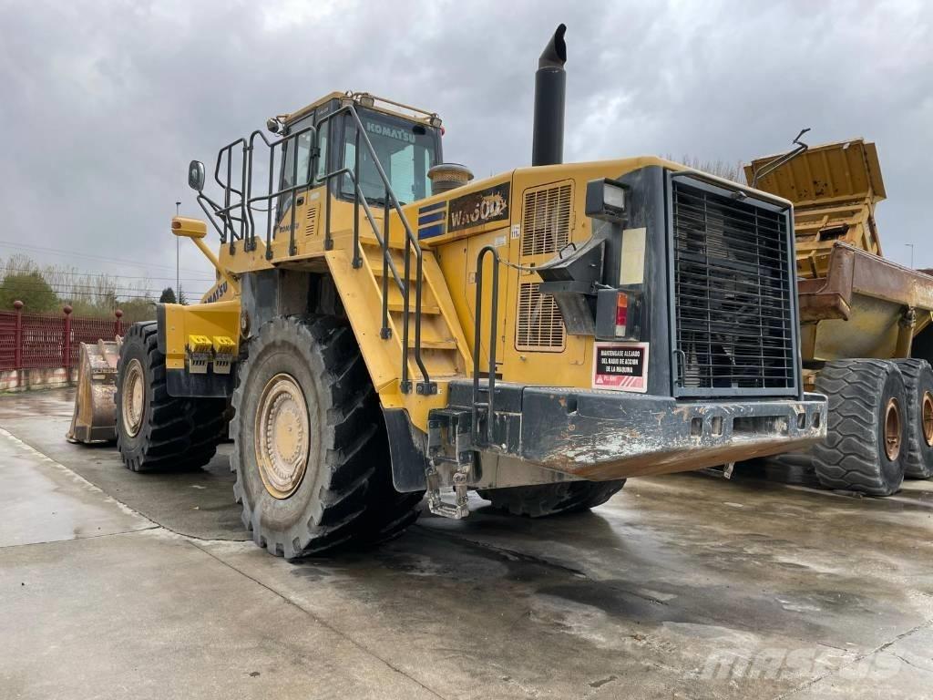 Komatsu WA 600-6 Ładowarki kołowe
