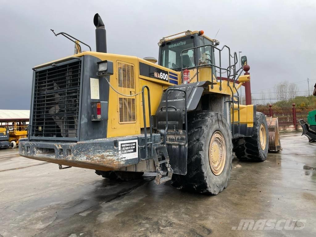 Komatsu WA 600-6 Ładowarki kołowe