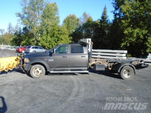 Dodge Ram 4500 HD Lemiesze i pługi śnieżne